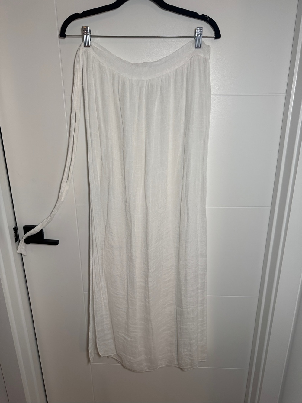 Women's White Sarong Skirt - Lightweight Flowing Design